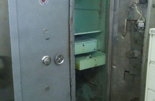 Quadrilha invade e explode cofre da agência dos Correios de Ibipitanga