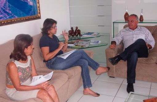 Brumado: IEL avalia estagiários 2014  