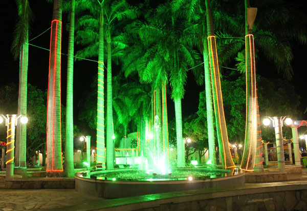 Decoração de Natal da Praça Coronel Zeca Leite será inaugurada nesta sexta-feira (10)