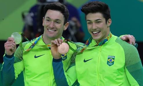 Diego Hypólito e Nory são prata e bronze no solo da ginástica artística
