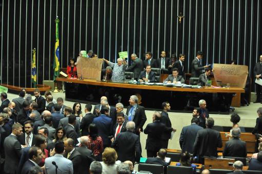 Câmara dos Deputados rejeita pedido de urgência à proposta de reforma trabalhista