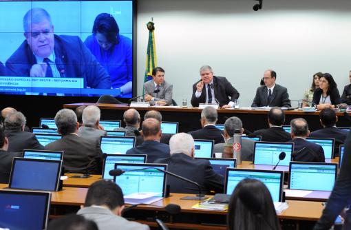 Comissão da Câmara dos Deputados conclui análise da reforma da Previdência; texto vai a Plenário