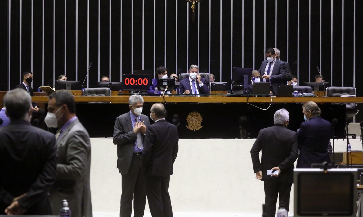 Câmara dos Deputados aprova proposta que revisa a Lei de Improbidade Administrativa