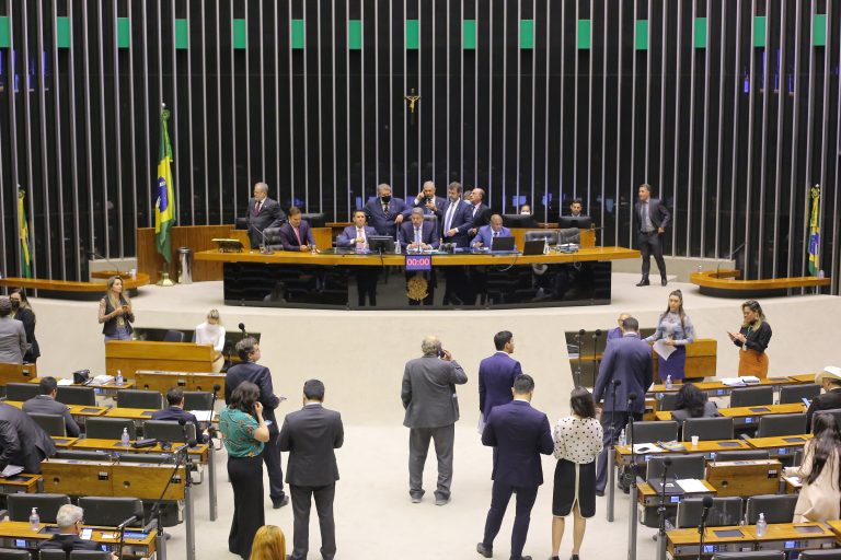 Câmara dos Deputados aprova MP que cria programa de microcrédito para empreendedores