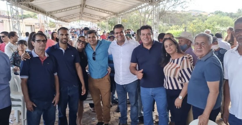 Deputado Marquinho Viana, a convite do Prefeito Marcos Paulo, vai a Piatã 