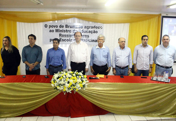 Câmara de Vereadores de Brumado celebra momento histórico de consolidação da implantação do curso de medicina no município