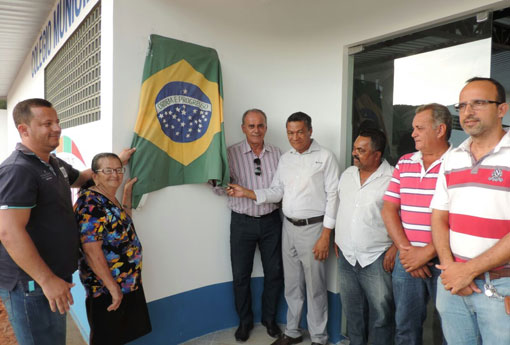 Prefeito Aguiberto inaugura Colégio Manoel Fernandes em Ubiraçaba
