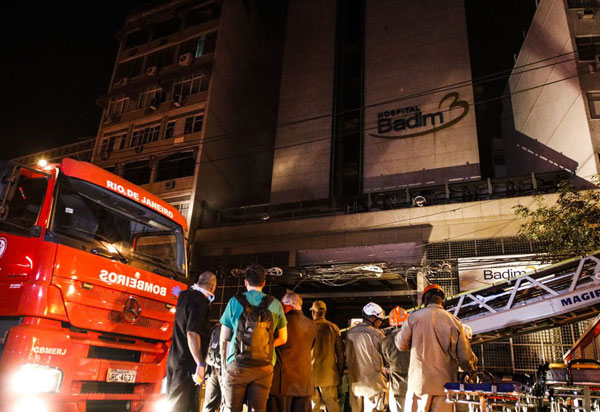 Incêndio em hospital no Rio deixa pelo menos dez mortos