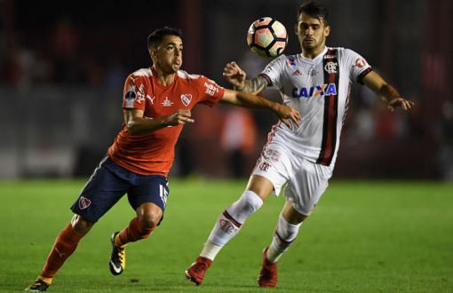 Independiente bate Flamengo em primeiro jogo da final da Sul-Americana
