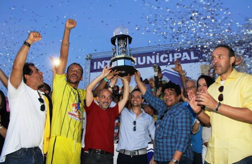 Seleção de Santo Amaro vence Uruçuca e é campeã do Intermunicipal 2015