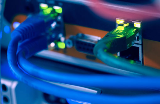 Anatel proíbe redução na velocidade de internet fixa por tempo indeterminado 