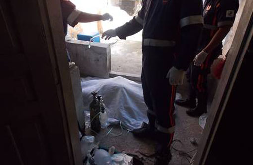 Mulher morre após receber descarga elétrica enquanto lavava roupa