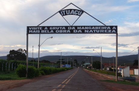 Mulher morre durante tiroteio entre policiais e bandido em Ituaçu