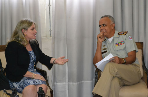 Liberadas novas viaturas para Guanambi, afirma Ivana Bastos