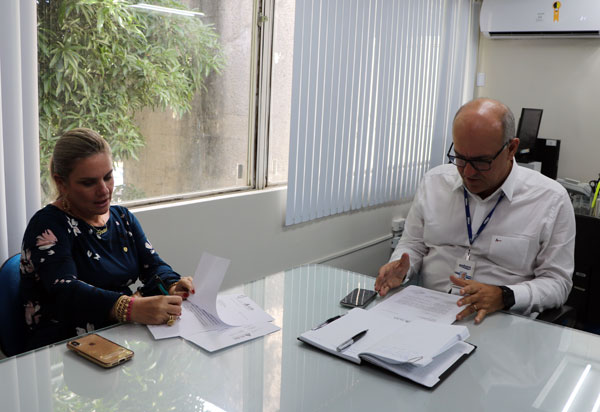 Ivana Bastos reitera pedidos de Ibitiara e Guanambi na Embasa