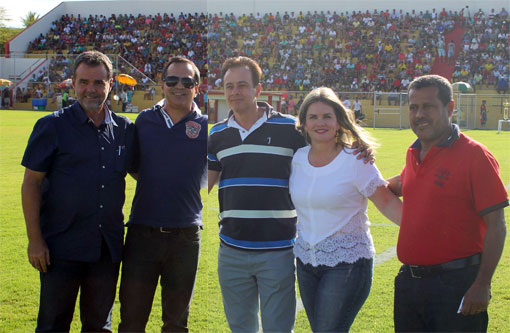 Deputada Ivana Bastos prestigia inauguração do Estádio Municipal de Brumado