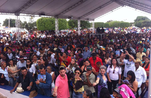 Ivana Bastos participa da Missa do Vaqueiro de Lagoa Real e destaca crescimento do evento