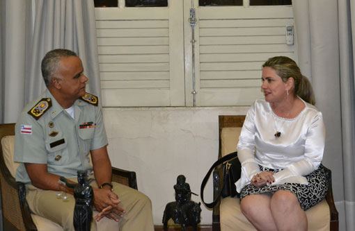 Deputada Ivana Bastos garante viatura da PM para Morrinhos, em Guanambi