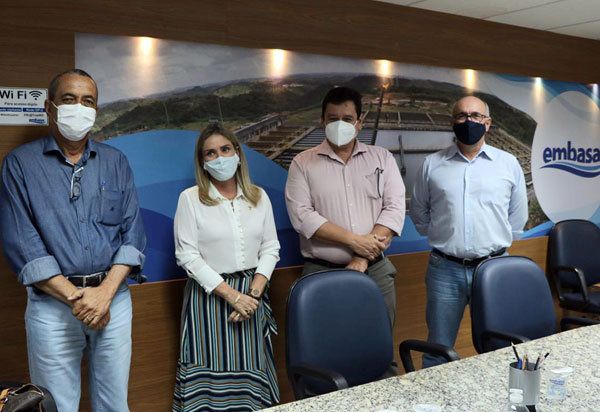 Deputada e prefeito lutam para levar água para distrito de Palmas de Monte Alto