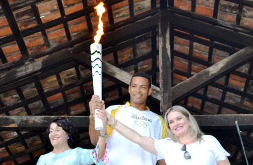 Ivana Bastos fala da emoção de acompanhar a passagem da tocha olímpica em Lençóis: 'Momento único'