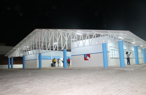 Nova e moderna sede do Colégio Anísio Cotrim Fernandes é inaugurada em Guanambi, Ivana Bastos comemora