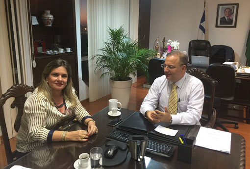 Ivana Bastos acompanha ações da secretária de Saúde