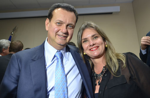 Ivana Bastos comemora obras de saneamento e mobilidade para 490 mil baianos