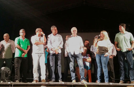 Ivana Bastos e Otto Alencar inauguram obras em Lajedinho