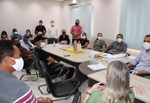 Ivana Bastos cumpre agenda de trabalho no município de Malhada