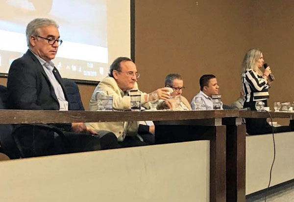 Ivana Bastos defende o transporte alternativo nos municípios