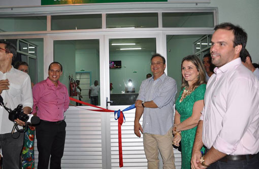 Ivana Bastos participa da inauguração da UPA 24h de Guanambi