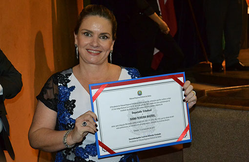 Ivana Bastos recebe diploma de deputada Estadual