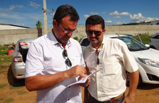 Brumado: Comitiva visita andamento das obras do estádio dos Prazeres