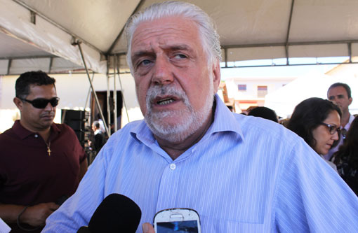 Impeachment não pode ser tratado como ferramenta política, diz Jaques Wagner