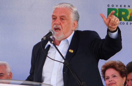 Wagner: 'Quem tentar fraudar 'Minha Casa': 'Vai cair no cacete'