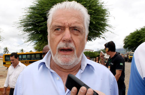 Jaques Wagner fala sobre segunda etapa da Barragem de Cristalândia e recuperação do trecho entre Brumado e Sussuarana