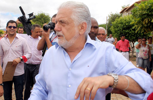 Governador vai aos municípios de Lagoa Real, Riacho de Santana e Sebastião Laranjeiras