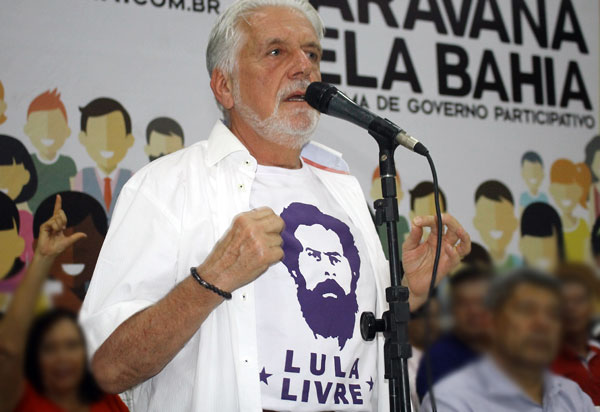 Jaques Wagner confirma a Lula que não disputará a Presidência