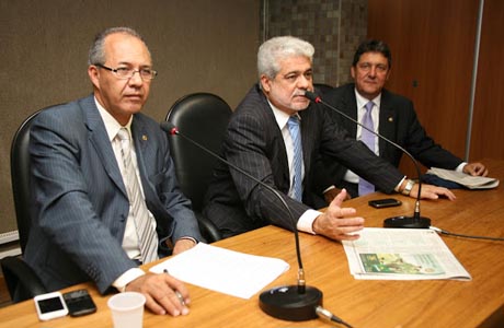 CCJ : PROJETOS DE JOÃO BONFIM TÊM PARECER FAVORÁVEL