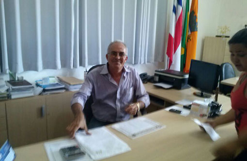 Tanhaçu: Prefeito João Francisco retorna aos trabalhos no executivo