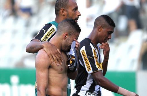 Botafogo perde para o Santos e é rebaixado para a Série B