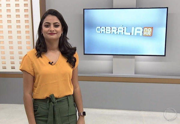 Jornalista da Record TV Cabrália é demitida após confusão com policial