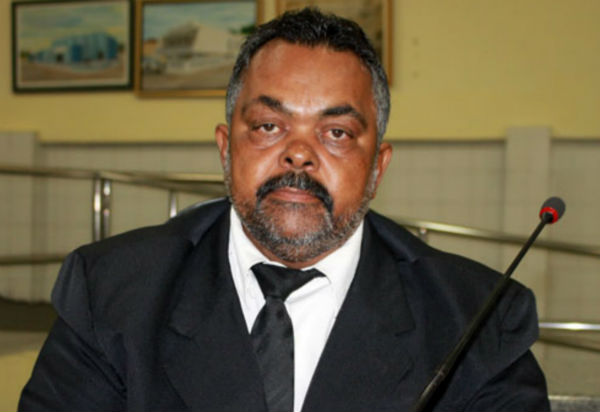 Prefeitura de Brumado decreta luto oficial de 07 dias pelo falecimento de Zé Carlos de Jonas