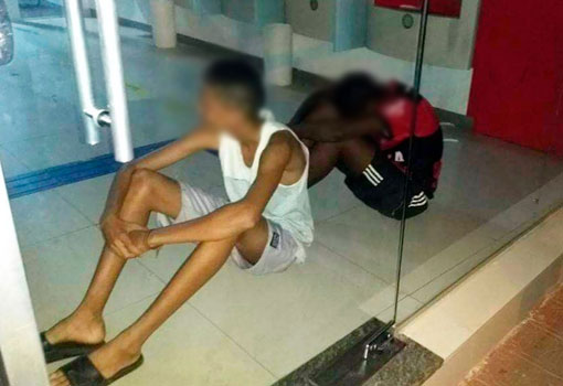 Jovens entram em agência bancária de Caculé para se refrescar com ar-condicionado e ficam presos 