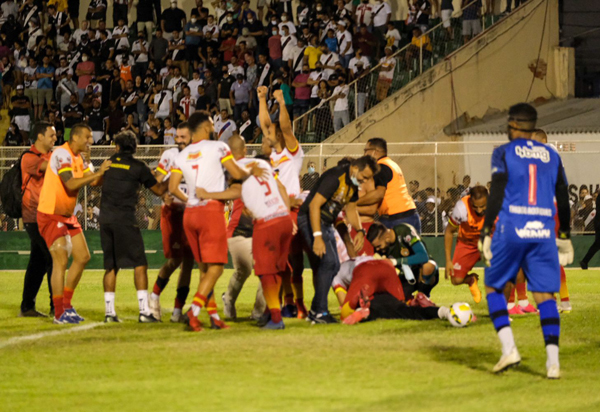 Juazeirense derrota o Vasco nos pênaltis e avança à próxima fase da Copa do Brasil
