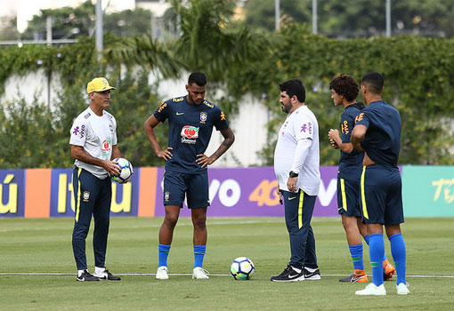 Seleção Sub-20 treina no CT do Corinthians; Júnior Brumado está no elenco