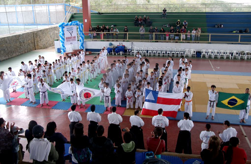 Equipe de Karatê de Brumado participa da XII copa SESC e ASKA Sudoeste