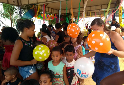 Brumado: promoter Kezinha, com apoio de amigos e comerciantes, realiza pelo 2º ano consecutivo a Páscoa Solidária no Brisas
