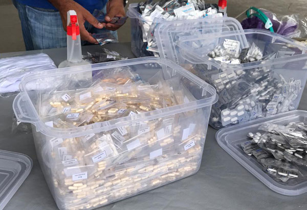 Indo contra as recomendações do  governo da Bahia, municípios distribuem  kits com cloroquina