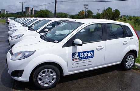 Brumado: Laboratório Central de Saúde Pública recebe veículo